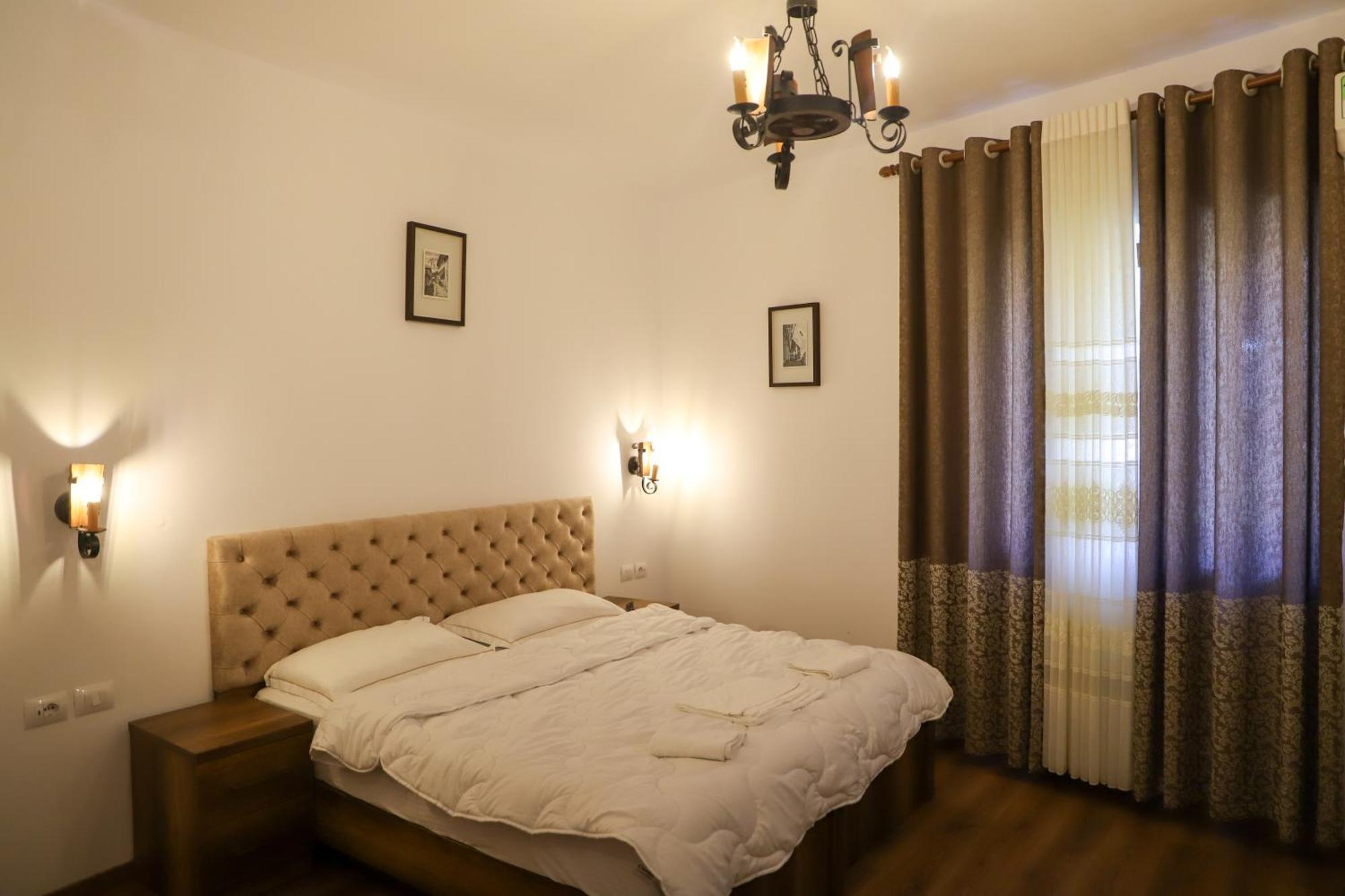 Dd Villa Berat Exterior photo